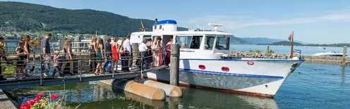 Treberwurstessen auf dem Bielersee mit Käpt'n Oli