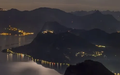 Sul Tamigi  a flusso lento