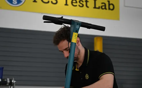 Test: Preiswerte E-Trottinett 2025
