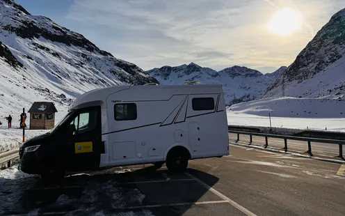 Wintercamping Wohnmobiltest auf Europas höchstgelegenem Ganzjahres-Camping