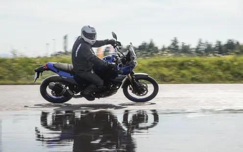 Moto avancé