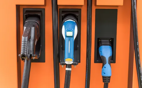 Test von familientauglichen Elektroautos auf Langstrecken mit deutlichen Unterschieden