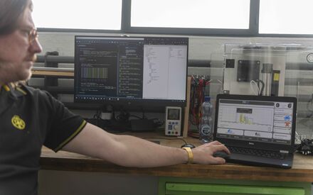 Messgeräte im Test Lab Ittigen