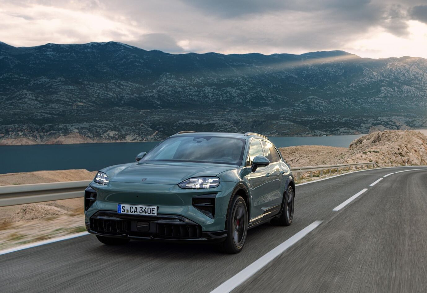 Porsche Cayenne Turbo Electric